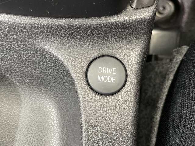 日産 ノート e－パワー X 栃木県 2019(令1)年 5万km ブリリアントシルバー 純正ナビ/(CD-DVD/TV/Bluetooth)/衝突被害軽減ブレーキ/踏み間違い防止/車線逸脱警報/アラウンドビューモニター/スマートルームミラー/アイドリングストップ/ABS/インテリジェントキー/盗難防止装置/禁煙車/ETC/ドラレコ/全方位バックカメラ/純正アルミホイール/純正フロアマット/コーナーセンサー/プッシュスタート