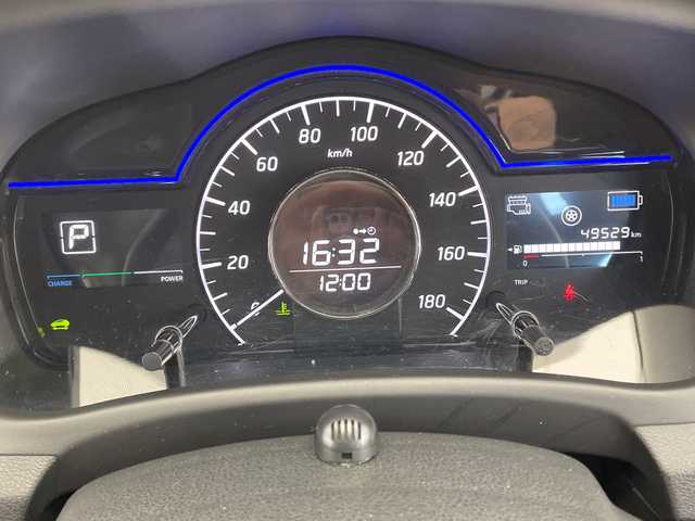 日産 ノート e－パワー X 栃木県 2019(令1)年 5万km ブリリアントシルバー 純正ナビ/(CD-DVD/TV/Bluetooth)/衝突被害軽減ブレーキ/踏み間違い防止/車線逸脱警報/アラウンドビューモニター/スマートルームミラー/アイドリングストップ/ABS/インテリジェントキー/盗難防止装置/禁煙車/ETC/ドラレコ/全方位バックカメラ/純正アルミホイール/純正フロアマット/コーナーセンサー/プッシュスタート