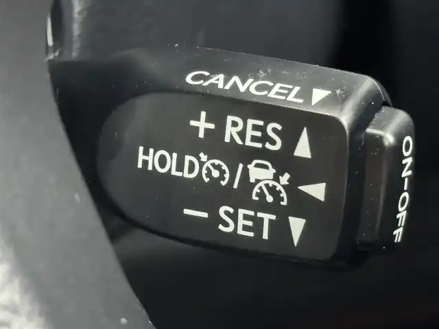 トヨタ ヴェルファイア Z Gエディション 福岡県 2018(平30)年 9.5万km ホワイトパールクリスタルシャイン ＴＲＤエアロ　/後席モニター　/純正１０型ナビ/フルセグTV　/バックカメラ　/ビルトインＥＴＣ　/ドライブレコーダー　/レーダークルコン　/コーナーセンサー　/衝突軽減ブレーキ　/レーンキープ　/両側電動スライドドア　/シートメモリー付きパワーシート　/シートベンチレーション／ヒーター　/ステアリングヒーター　/パワーバックドア　/３眼ＬＥＤヘッドライト　/社外２０インチアルミホイール