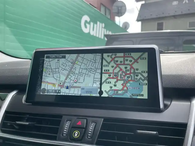 ＢＭＷ ２１８ｉ アクティブツアラー ラグジュアリー 東京都 2015(平27)年 5.6万km サファイアブラックP 純正ナビ/・Bluetooth/CD/DVD/AM/FM/ドライビングアシスト/・レーンキープアシスト/・前車接近警告/・衝突軽減装置/パーキングアシスト/バックカメラ/電動リアゲート/ブラックサファイアカラー/アイドリングストップ/社外コーナーガイドセンサー/アンビエントライト/D/N席パワーシート/D/N席シートヒーター/MTモード/ETC2.0/スマートキー/スペアキー×1/保証書/取扱説明書