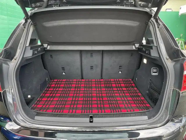 ＢＭＷ ２１８ｉ アクティブツアラー ラグジュアリー 東京都 2015(平27)年 5.6万km サファイアブラックP 純正ナビ/・Bluetooth/CD/DVD/AM/FM/ドライビングアシスト/・レーンキープアシスト/・前車接近警告/・衝突軽減装置/パーキングアシスト/バックカメラ/電動リアゲート/ブラックサファイアカラー/アイドリングストップ/社外コーナーガイドセンサー/アンビエントライト/D/N席パワーシート/D/N席シートヒーター/MTモード/ETC2.0/スマートキー/スペアキー×1/保証書/取扱説明書