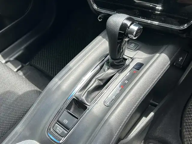 ホンダ ヴェゼル X ホンダセンシング 長野県 2017(平29)年 3.7万km ホワイトオーキッドパール ホンダセンシング/社外ナビ/フルセグ/ACC/純正ビルトインETC/エンジンスターター/スペアキー/LEDヘッドライト/スマートキー/HDMI