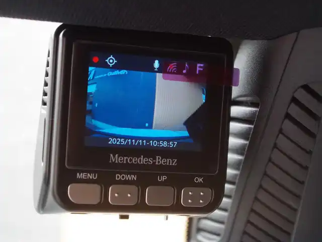 メルセデス・ベンツ ＣＬＡ１８０ AMGライン 埼玉県 2020(令2)年 1.8万km ポーラホワイト ブラックハーフレザーシート/アダプティブクルーズコントロール/レーダーセーフティパッケージ/パークセンサー/ブライドスポットモニター/バックカメラ/純正ナビ/ドラレコ/ETC/フルセグTV/ワイヤレス充電/シートヒーター/Bluetooth/純正18インチAMGホイール