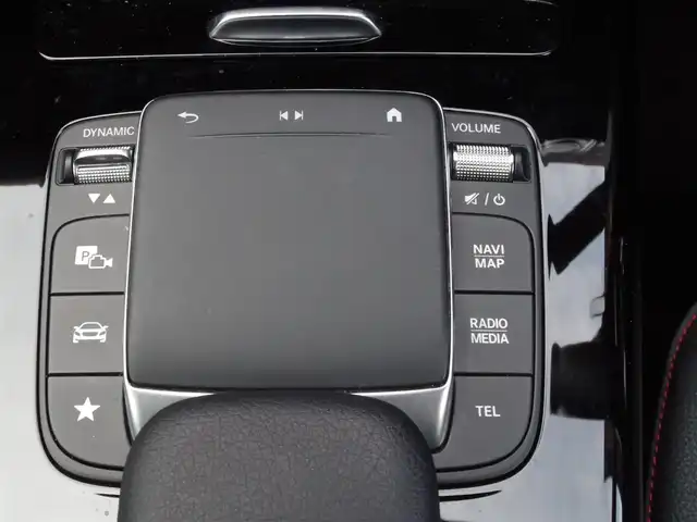 メルセデス・ベンツ ＣＬＡ１８０ AMGライン 埼玉県 2020(令2)年 1.8万km ポーラホワイト ブラックハーフレザーシート/アダプティブクルーズコントロール/レーダーセーフティパッケージ/パークセンサー/ブライドスポットモニター/バックカメラ/純正ナビ/ドラレコ/ETC/フルセグTV/ワイヤレス充電/シートヒーター/Bluetooth/純正18インチAMGホイール