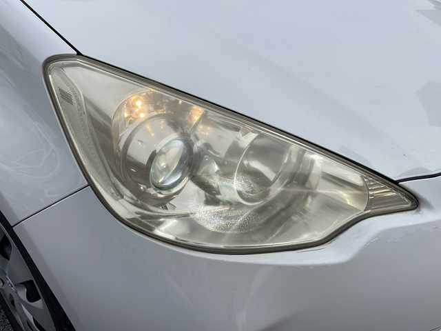 トヨタ アクア S 広島県 2012(平24)年 7.1万km ライムホワイトパールクリスタルシャイン /登録時走行距離/　　　　　　　70628キロ/純正ナビ/フロント・バックカメラ/地デジ/スペアキー×１/ETC/新車時整備手帳/　　【保証書】/取扱説明書/