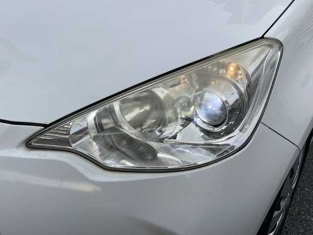 トヨタ アクア S 広島県 2012(平24)年 7.1万km ライムホワイトパールクリスタルシャイン /登録時走行距離/　　　　　　　70628キロ/純正ナビ/フロント・バックカメラ/地デジ/スペアキー×１/ETC/新車時整備手帳/　　【保証書】/取扱説明書/