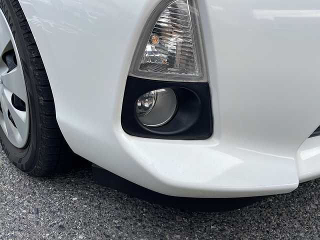 トヨタ アクア S 広島県 2012(平24)年 7.1万km ライムホワイトパールクリスタルシャイン /登録時走行距離/　　　　　　　70628キロ/純正ナビ/フロント・バックカメラ/地デジ/スペアキー×１/ETC/新車時整備手帳/　　【保証書】/取扱説明書/