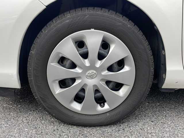 トヨタ アクア S 広島県 2012(平24)年 7.1万km ライムホワイトパールクリスタルシャイン /登録時走行距離/　　　　　　　70628キロ/純正ナビ/フロント・バックカメラ/地デジ/スペアキー×１/ETC/新車時整備手帳/　　【保証書】/取扱説明書/