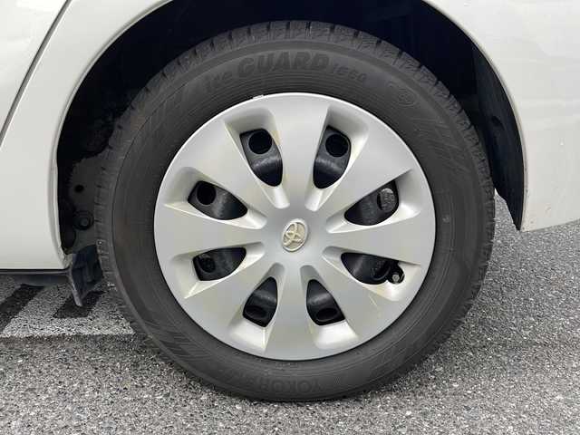 トヨタ アクア S 広島県 2012(平24)年 7.1万km ライムホワイトパールクリスタルシャイン /登録時走行距離/　　　　　　　70628キロ/純正ナビ/フロント・バックカメラ/地デジ/スペアキー×１/ETC/新車時整備手帳/　　【保証書】/取扱説明書/