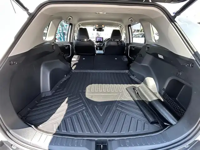 トヨタ ＲＡＶ４ ハイブリットG 長野県 2019(令1)年 11.3万km ホワイトパールクリスタルシャイン 4WD/ワンオーナー/純正ナビ/・Bluetooth/CD/DVD/TV/バックカメラ/純正2.0ETC/電動リアゲート/社外ドライブレコーダー/純正フロアマット/メモリパワーシート/レザーシート/前席シートヒーター/純正18インチAW/前後コーナーセンサー/LEDオートライト/オートマチックハイビーム/ハンドルヒーター/寒冷地仕様/クルーズコントロール追走あり/電格ミラー/ドアバイザー/取り扱い説明書/保証書