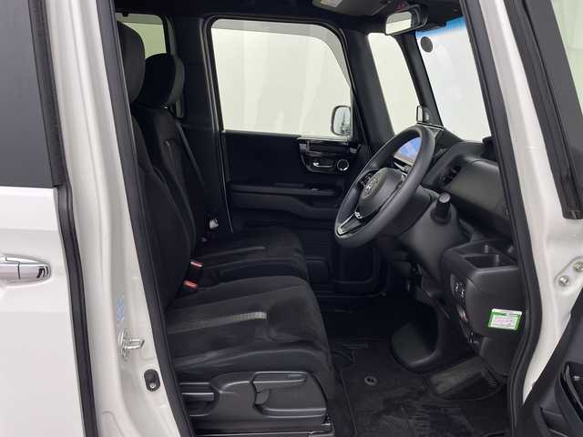 ホンダ Ｎ ＢＯＸ カスタム EX 鹿児島県 2021(令3)年 3.7万km プラチナホワイトパール 純正9インチナビ/フルセグＴＶ/ＣＤ/ＤＶＤ/ＦＭ・ＡＭ/両側パワスラ/衝突軽減ブレーキ/レーンアシスト/ドライブレコーダー/クルーズコントロール/チップアップシート/純正フロアマット/ドアバイザー/前席シートヒーター/ＬＥＤヘッドライト