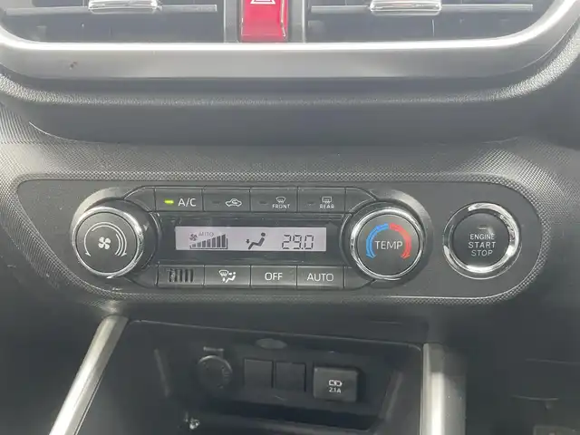 トヨタ ライズ G 富山県 2020(令2)年 5.4万km ナチュラルベージュマイカM ワンオーナー／/純正ナビ／/フルセグＴＶ／/Ｂｌｕｅｔｏｏｔｈ／/ＤＶＤ再生／/バックカメラ／/衝突軽減ブレーキ／/アイドリングストップ／/スマートキー／/プッシュスタート／/ＬＥＤオートライト／/ステアリングスイッチ/ドライブレコーダー