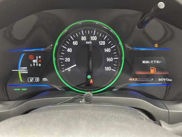 ホンダ ヴェゼル ハイブリッド Z 千葉県 2015(平27)年 4.8万km ルーセブラックM 社外ナビ【AVIC-RL09】/(CD/DVD/Bluetooth/フルセグ/SD/USB)/社外後席モニター/バックカメラ/クルーズコントロール/クリアランスソナー(前後)/電動パーキングブレーキ/オートホールド/LEDヘッドライト/フォグランプ/オートライト/シートヒーター(D+N席)/ETC/ハーフレザーシート/純正フロアマット/純正17インチアルミホイール/MTモード付AT/パドルシフト/トノカバー/電動格納ミラー/プッシュスタート/エアバッグ(W+サイド＋カーテン)/横滑り防止装置