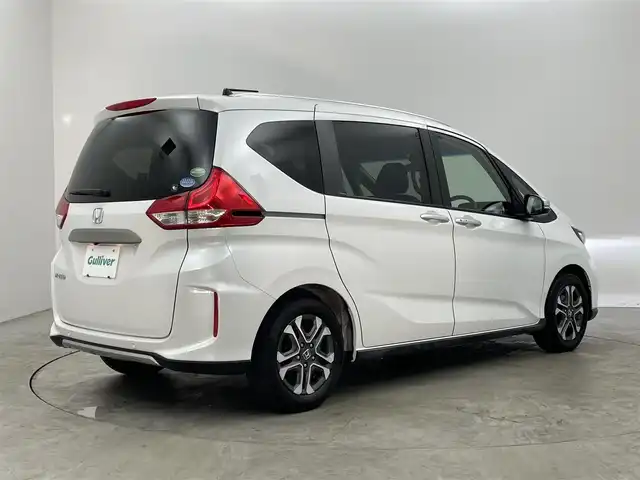 ホンダ フリード クロスター ホンダセンシング 埼玉県 2020(令2)年 3.5万km プラチナホワイトパール 社外ナビ　バックカメラ　アダプティブクルーズコントロール　ビルトインＥＴＣ　両側パワースライドドア　ハーフレザーシート　地デジフルセグ　ルーフレール　プッシュスタート　スマートキー　ＬＥＤヘッドライト