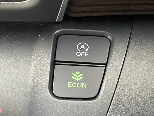ホンダ フリード クロスター ホンダセンシング 埼玉県 2020(令2)年 3.5万km プラチナホワイトパール 社外ナビ　バックカメラ　アダプティブクルーズコントロール　ビルトインＥＴＣ　両側パワースライドドア　ハーフレザーシート　地デジフルセグ　ルーフレール　プッシュスタート　スマートキー　ＬＥＤヘッドライト