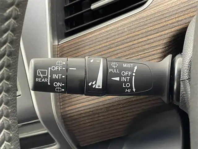 ホンダ フリード クロスター ホンダセンシング 埼玉県 2020(令2)年 3.5万km プラチナホワイトパール 社外ナビ　バックカメラ　アダプティブクルーズコントロール　ビルトインＥＴＣ　両側パワースライドドア　ハーフレザーシート　地デジフルセグ　ルーフレール　プッシュスタート　スマートキー　ＬＥＤヘッドライト