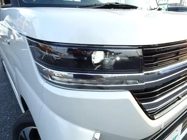スズキ スペーシア カスタム HYBRID XS 千葉県 2025(令7)年 0.1千km ピュアホワイトパール/ブラック2トーン 【届出済未使用車】/【ピュアホワイトP/ブラック2トーン（C2H）】/LEDヘッドライト/LEDフォグランプ/ヘッドアップディスプレイ/スズキセーティサポート/両側パワースライドドア /ハーフレザーシート/シートヒーター/純正15インチAW/アダプティブクルーズコントロール/プッシュスタート/スマートキー2本/プレミアムUV/IRカットガラス/サイド/カーテンエアバッグ/保証書/取扱説明書/