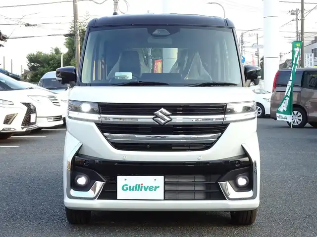 スズキ スペーシア カスタム HYBRID XS 千葉県 2025(令7)年 0.1千km ピュアホワイトパール/ブラック2トーン 【届出済未使用車】/【ピュアホワイトP/ブラック2トーン（C2H）】/LEDヘッドライト/LEDフォグランプ/ヘッドアップディスプレイ/スズキセーティサポート/両側パワースライドドア /ハーフレザーシート/シートヒーター/純正15インチAW/アダプティブクルーズコントロール/プッシュスタート/スマートキー2本/プレミアムUV/IRカットガラス/サイド/カーテンエアバッグ/保証書/取扱説明書/
