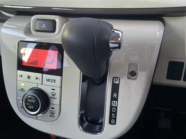 ダイハツ ムーヴ キャンバス G メイクアップ SA Ⅲ 福岡県 2018(平30)年 5.2万km パールホワイトⅢ/ナチュラルベージュマイカメタリック 2トーン 純正ディーラーナビ/（AM/FM/SD/DVD/Bluetooth/ワンセグTV）/衝突被害軽減システム/横滑り防止装置/アイドリングストップ/パワースライドドア（両側）/オートマチックハイビーム/オートライト/LEDライト/フォグランプ/ドライブレコーダー（前）/ETC/純正フロアマット/プッシュスタート/スペアキー×1