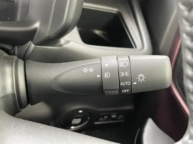 スズキ スペーシア カスタム HYBRID XS 佐賀県 2024(令6)年 0.1千km ピュアホワイトパール/ブラック2トーン デュアルカメラブレーキサポートII　/コーナーセンサー/レーダークルーズコントロール/純正９型ナビ/・全方位カメラ　/・フルセグTV/BT/・AppleCarPlay/AndroidAuto/両側パワースライドドア　/ハーフレザーシート/シートヒーター　/オットマン　　/純正15インチAW　/HUD　/電動パーキングブレーキ/革巻きステアリング/ステアリングヒーター/サーキュレーター/LEDヘッドライト/フォグランプ/スペアキー×１/取扱説明書/保証書
