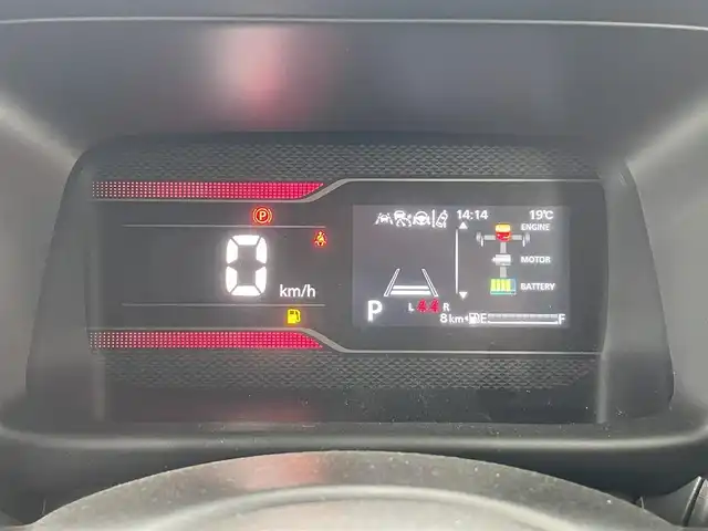 スズキ スペーシア カスタム HYBRID XS 佐賀県 2024(令6)年 0.1千km ピュアホワイトパール/ブラック2トーン デュアルカメラブレーキサポートII　/コーナーセンサー/レーダークルーズコントロール/純正９型ナビ/・全方位カメラ　/・フルセグTV/BT/・AppleCarPlay/AndroidAuto/両側パワースライドドア　/ハーフレザーシート/シートヒーター　/オットマン　　/純正15インチAW　/HUD　/電動パーキングブレーキ/革巻きステアリング/ステアリングヒーター/サーキュレーター/LEDヘッドライト/フォグランプ/スペアキー×１/取扱説明書/保証書