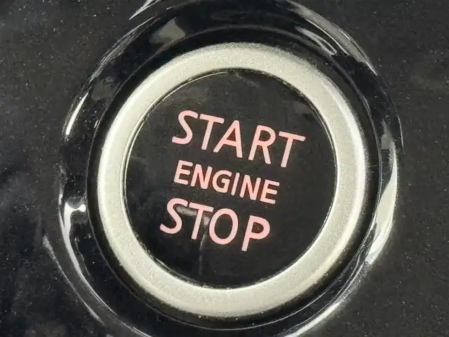 日産 セレナ ライダー オーテック 30th 福岡県 2016(平28)年 7.1万km ダイヤモンドブラック 後席モニター　/純正ナビ　/全方位カメラ／フルセグＴＶ　/ＥＴＣ　/前後ドラレコ　/プロパイロット　/コーナーセンサー　/エマージェンシーブレーキ　/レーンキープ　/パーキングアシスト　/両側電動スライドドア　/シートヒーター　/ＬＥＤライト