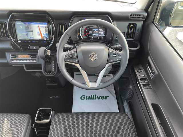 スズキ ハスラー HYBRID X ターボ 千葉県 2025(令7)年 0.7万km クールカーキPM スズキセーフティーサポート/・デュアルカメラブレーキサポート/・誤発進抑制機能/・車線逸脱警報機能/・車線逸脱抑制機能/・ふらつき警報機能/・先行車発進お知らせ機能/・ハイビームアシスト/・標識認識機能/・アダプティブクルーズコントロール/・後退時ブレーキサポート/・リヤパーキングセンサー/社外8インチSDナビ【MDV-S811HDL】/・CD/DVD/MSV/Bluetooth/フルセグ/バックカメラ/前席シートヒーター/スマートキー/純正LEDヘッドライト/フォグランプ/純正15インチアルミホイール/ヘッドライトレベライザー/社外前後ドライブレコーダー/ETC/本革巻きステアリング/サイド＆カーテンエアバッグ/新車時保証書＆取扱説明書