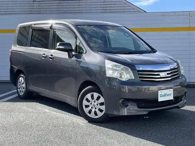 トヨタ ノア X 埼玉県 2012(平24)年 10.4万km グレーメタリック ・社外ナビ/・両側スライドドア/・純正フロアマット/・革巻きステアリング/・ETC
