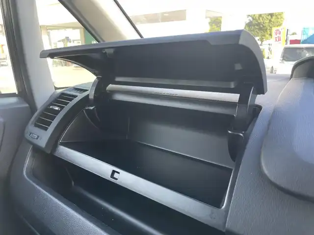 トヨタ ノア X 埼玉県 2012(平24)年 10.4万km グレーメタリック ・社外ナビ/・両側スライドドア/・純正フロアマット/・革巻きステアリング/・ETC