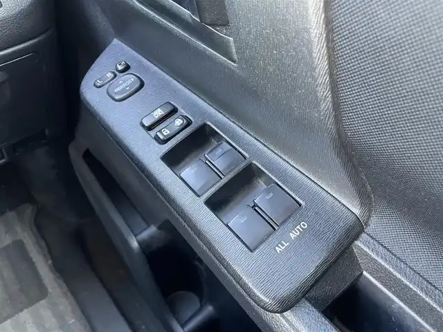 トヨタ ノア X 埼玉県 2012(平24)年 10.4万km グレーメタリック ・社外ナビ/・両側スライドドア/・純正フロアマット/・革巻きステアリング/・ETC