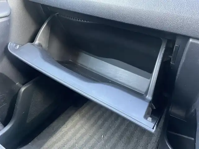 トヨタ ノア X 埼玉県 2012(平24)年 10.4万km グレーメタリック ・社外ナビ/・両側スライドドア/・純正フロアマット/・革巻きステアリング/・ETC