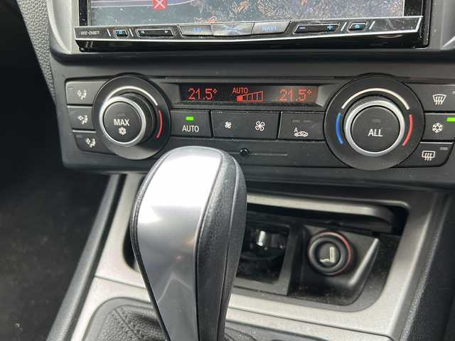 ＢＭＷ １１６ｉ 福島県 2010(平22)年 3.8万km 赤 社外ＨＤＤナビ＆フルセグＴＶ/（ＤＶＤ＆ＢＴ＆ＣＤ＆ＭＳＶ）/ＥＴＣ/社外１６inアルミホイール/オートライト/ＨＩＤライト/電動格納ミラー/キーレス/Ｗ＋サイドエアバッグ/ＡＢＳ/フロアマット/取扱説明書