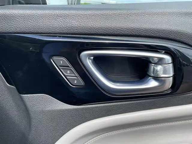 クライスラー・ジープ ジープ コンパス リミテッド 東京都 2023(令5)年 1.5万km 黒 4WD/純正ナビ/フルセグTV//BT/USB/ALPINEサウンドシステム/360°カメラ/合皮レザーシート/ハンドルヒーター/シートヒーター/ワイヤレス充電/社外前後ドラレコ/ETC2.0