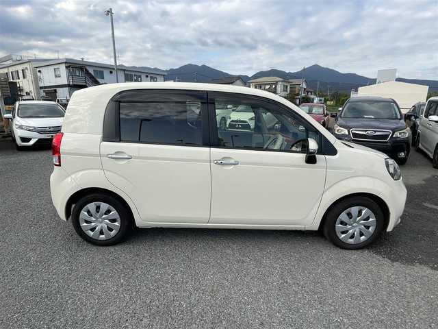 トヨタ ポルテ F 神奈川県 2012(平24)年 6.5万km クリームベージュ 【(株)IDOMが運営する【じしゃロン相模原店】の自社ローン対象車両になります。こちらは現金ご利用時の価格です。自社ローンご希望の方は別途その旨お申付け下さい。】/純正ナビ/バックカメラ　/片側パワースライドドア/ステアリングリモコン