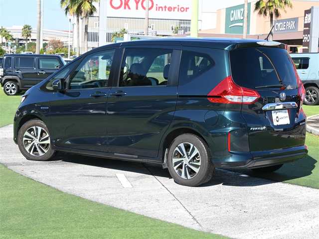 ホンダ フリード＋ ハイブリット EX 千葉県 2019(平31)年 3.8万km フォレストグリーンパール ホンダセンシング/・衝突軽減ブレーキ（CMBS）/・車線維持支援システム（LKAS）/・アダプティブクルーズコントロール（ACC）/・誤発進抑制機能/・後方誤発進抑制機能/両側パワースライドドア/純正SDナビ/地デジTV/【DVD/CD再生機能　Bluetooth接続】/バックカメラ/革巻きステアリング/ステアリングスイッチ/ETC/LEDヘッドライト/ウインカーミラー/コーナーセンサー/純正15インチアルミホイル/サイド/カーテンエアバッグ/Honda スマートキー