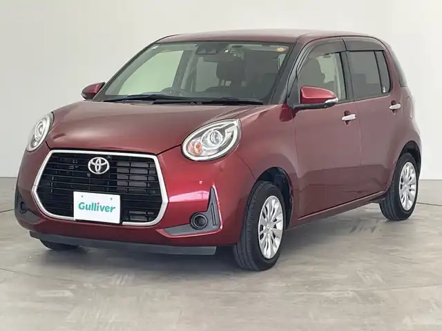 トヨタ パッソ モーダ 三重県 2018(平30)年 3.2万km ファイアークォーツレッドM /禁煙車//純正7インチナビ/　フルセグTV/Bluetooth//全方位カメラ//ETC//オートハイビーム//オートライト//アイドリングストップ//衝突軽減ブレーキ//前後コーナーセンサー//アイドリングストップ//スペアキー//純正LEDヘッドライト//スマートキー//プッシュスタート