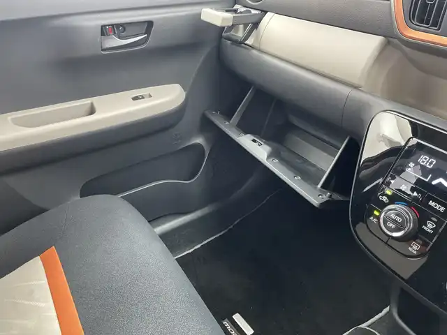 トヨタ パッソ モーダ 三重県 2018(平30)年 3.2万km ファイアークォーツレッドM /禁煙車//純正7インチナビ/　フルセグTV/Bluetooth//全方位カメラ//ETC//オートハイビーム//オートライト//アイドリングストップ//衝突軽減ブレーキ//前後コーナーセンサー//アイドリングストップ//スペアキー//純正LEDヘッドライト//スマートキー//プッシュスタート