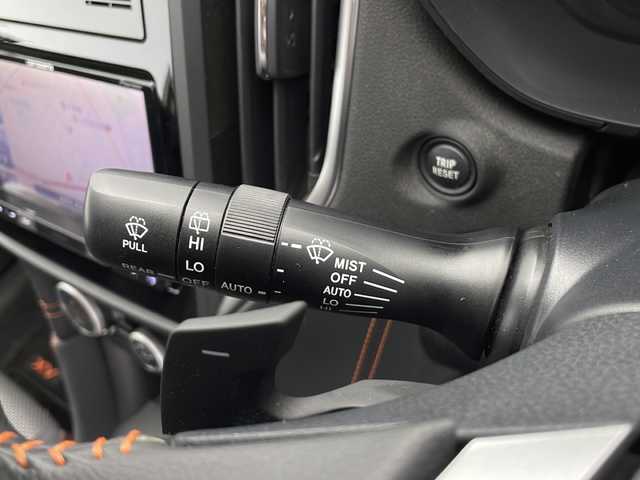 スバル インプレッサ ＸＶ 2．0i－L アイサイト 長野県 2017(平29)年 5万km クリスタルホワイトP 4WD/純正メモリナビ&フルセグTV&CD&DVD&USB&BT/アイサイト/アダプティブクルーズコントロール/レーンキープアシスト/衝突軽減ブレーキ/ブラインドスポットモニター/アイドリングストップ/ステアリングスイッチ/バックカメラ/ETC/LEDヘッドライト/オートライト/フロントフォグランプ/電動格納ミラー/ウィンカーミラー/純正17インチAW装着/純正フロアマット/ルーフレール/プッシュスタート/スマートキー/スペアキー1本/社外エンジンスターター