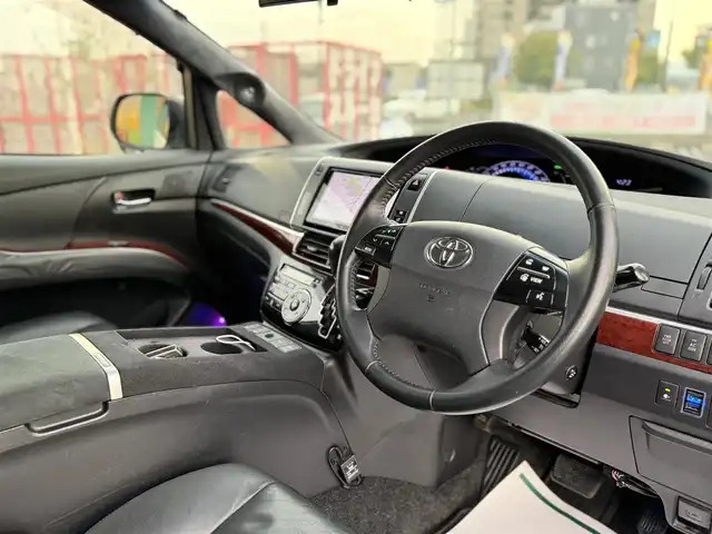 トヨタ エスティマ ハイブリッド アエラス レザーパッケージ 香川県 2012(平24)年 7.5万km ホワイトパールクリスタルシャイン 9インチサイバーナビ/フルセグ/CD/DVD/BT/13.3インチフリップダウンモニター/ダブルサンルーフ/バックカメラ/社外18インチアルミ/ブラックレザーシート/パワーシート/前席シートヒーター/キセノンヘッドライト/両側パワースライドドア/パワーバックドア/ローダウン/社外スピーカー/社外アンプ/オーディオネットワーク/前後ドライブレコーダー/ETC