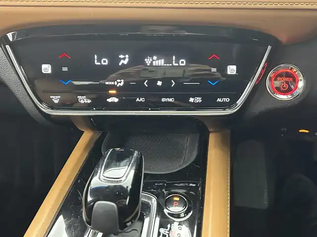 ホンダ ヴェゼル ハイブリッド Z ホンダセンシング 熊本県 2018(平30)年 6.3万km クリスタルブラックパール 純正ナビVXM-185VFi（ＣＤ・ＤＶＤ・フルセグ・ＢＴ・ｉｐｏｄ）/純正前方ドライブレコーダー　/バックカメラ　/ビルトインＥＴＣ　/前席シートヒーター　/前席パワーシート　/ホンダセンシング/・衝突軽減ブレーキ　/・レーダークルーズコントロール/・レーンキープアシスト　/・先行車発進お知らせ機能/・路外逸脱制御機能/・標識認識機能/横滑り防止/パドルシフト/ハーフレザーシート/オートブレーキホールド/純正フロアマット/純正17インチAW/オートライト/LEDヘッドライト/フォグランプ/スマートキー/プッシュスタート/スペアキー1本/保証書/取扱説明書