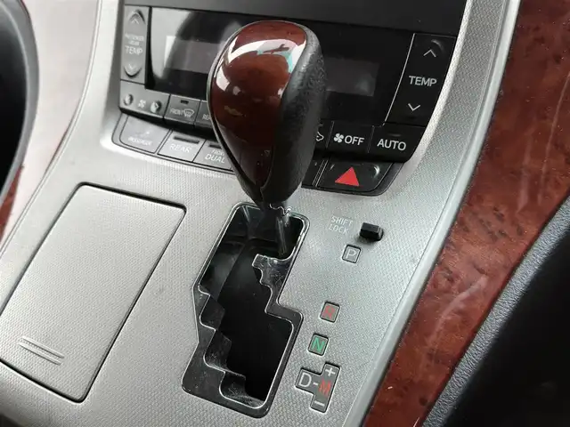 トヨタ ヴェルファイア 2．4Z プラチナセレクション 千葉県 2010(平22)年 12.8万km ホワイトパールクリスタルシャイン ユーザ買取車両/純正8インチナビ/・フルセグ/BT/DVD/CD/USB/バックカメラ/コーナーセンサー(前後)/ステアリングスイッチ/ETC/両側パワースライドドア/HIDヘッドライト/オートライト/フォグライト/スマートキー/プッシュスタート/社外18インチAW