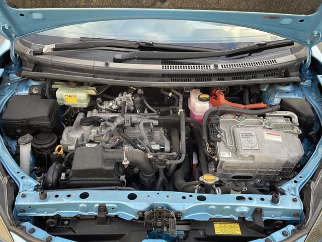 トヨタ アクア S 岩手県 2012(平24)年 17.9万km クールソーダメタリック ナビ　バックカメラ　Ｂｌｕｅｔｏｏｔｈ　ＣＤ／ＤＶＤ再生　フルセグ　ＥＴＣ　ＬＥＤオートライト　純正フロアマット　スマートキー　ヘッドライトウォッシャー　ステアリングスイッチ　オートエアコン