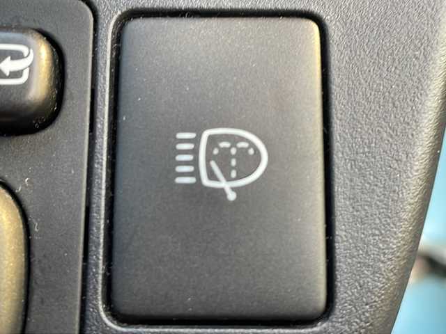 トヨタ アクア S 岩手県 2012(平24)年 17.9万km クールソーダメタリック ナビ　バックカメラ　Ｂｌｕｅｔｏｏｔｈ　ＣＤ／ＤＶＤ再生　フルセグ　ＥＴＣ　ＬＥＤオートライト　純正フロアマット　スマートキー　ヘッドライトウォッシャー　ステアリングスイッチ　オートエアコン