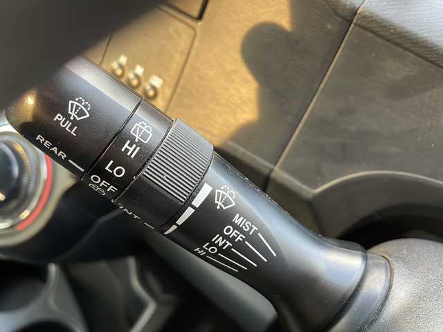 トヨタ アクア S 岩手県 2012(平24)年 17.9万km クールソーダメタリック ナビ　バックカメラ　Ｂｌｕｅｔｏｏｔｈ　ＣＤ／ＤＶＤ再生　フルセグ　ＥＴＣ　ＬＥＤオートライト　純正フロアマット　スマートキー　ヘッドライトウォッシャー　ステアリングスイッチ　オートエアコン