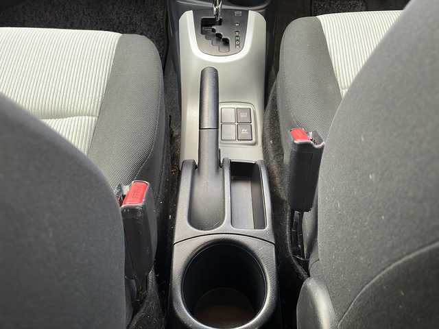 トヨタ アクア S 岩手県 2012(平24)年 17.9万km クールソーダメタリック ナビ　バックカメラ　Ｂｌｕｅｔｏｏｔｈ　ＣＤ／ＤＶＤ再生　フルセグ　ＥＴＣ　ＬＥＤオートライト　純正フロアマット　スマートキー　ヘッドライトウォッシャー　ステアリングスイッチ　オートエアコン