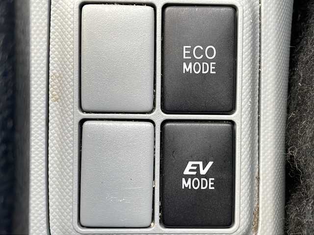 トヨタ アクア S 岩手県 2012(平24)年 17.9万km クールソーダメタリック ナビ　バックカメラ　Ｂｌｕｅｔｏｏｔｈ　ＣＤ／ＤＶＤ再生　フルセグ　ＥＴＣ　ＬＥＤオートライト　純正フロアマット　スマートキー　ヘッドライトウォッシャー　ステアリングスイッチ　オートエアコン