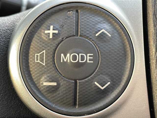 トヨタ アクア S 岩手県 2012(平24)年 17.9万km クールソーダメタリック ナビ　バックカメラ　Ｂｌｕｅｔｏｏｔｈ　ＣＤ／ＤＶＤ再生　フルセグ　ＥＴＣ　ＬＥＤオートライト　純正フロアマット　スマートキー　ヘッドライトウォッシャー　ステアリングスイッチ　オートエアコン