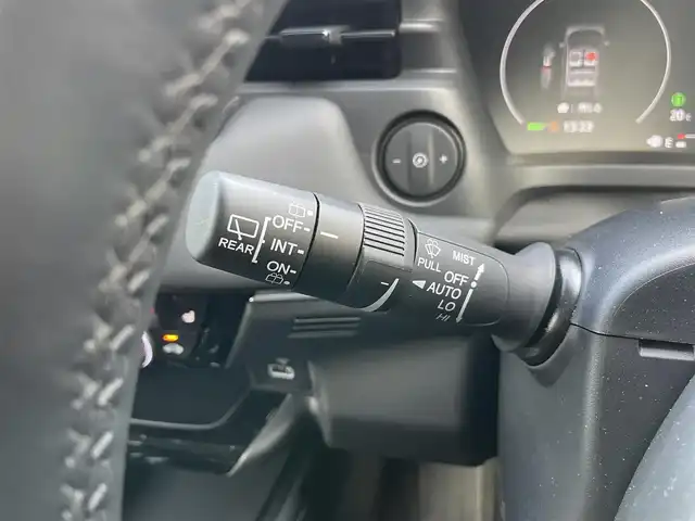 ホンダ ヴェゼル ハイブリッド e:HEV Z 埼玉県 2025(令7)年 0.3万km クリスタルブラックパール ・ワンオーナー/・純正ナビ/・ホンダセンシング/・レーダークルーズコントロール/・パドルシフト/・パワーバックドア/・ドライブレコーダー/・ETC/・バックカメラ