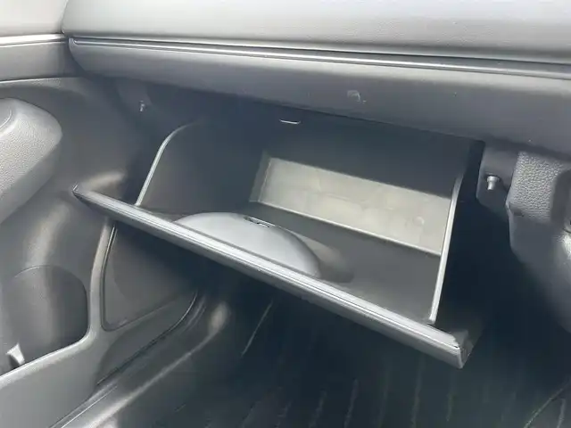 ホンダ ヴェゼル ハイブリッド e:HEV Z 埼玉県 2025(令7)年 0.3万km クリスタルブラックパール ・ワンオーナー/・純正ナビ/・ホンダセンシング/・レーダークルーズコントロール/・パドルシフト/・パワーバックドア/・ドライブレコーダー/・ETC/・バックカメラ