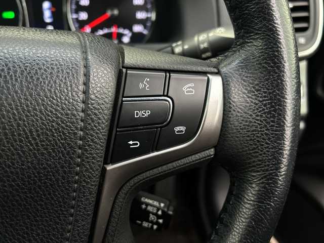 トヨタ クラウン ハイブリッド 佐賀県 2013(平25)年 5.5万km プレシャスブラックパール 純正8インチナビ/フルセグTV/CD/DVD/Bluetooth/全方位カメラ　/サンルーフ/クルーズコントロール/一時停止案内/合流案内/オートワイパー/横滑り防止装置/オートライト/HIDヘッドライト/LEDフォグライト/カーテンエアバック/ビルトインETC/運転席・助手席シートヒーター/運転席・助手席パワーシート/ステアリングヒーター/レザー調シートカバー/ISOFIX対応シート/スマートキー×２/純正フロアマット/純正15インチアルミホイール